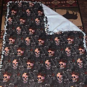 Rose skull tie blanket